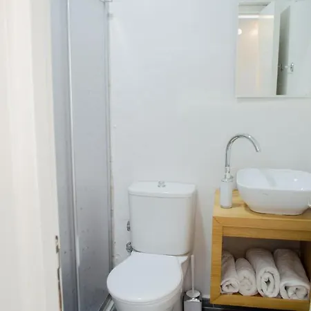 1989 Sebat Homestay Cesme